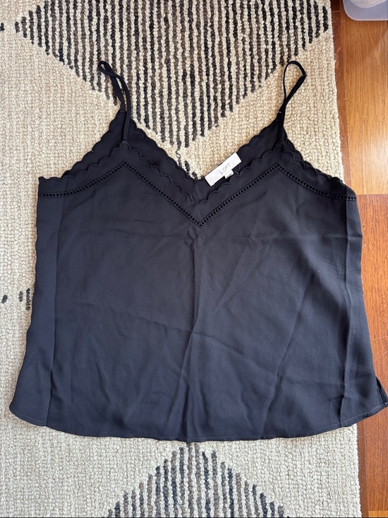 LOFT Tops - LOFT Black Scalloped Lace-Trim Cami